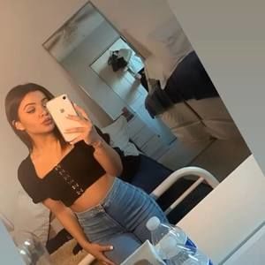 Meet your Posher, Kpolanco